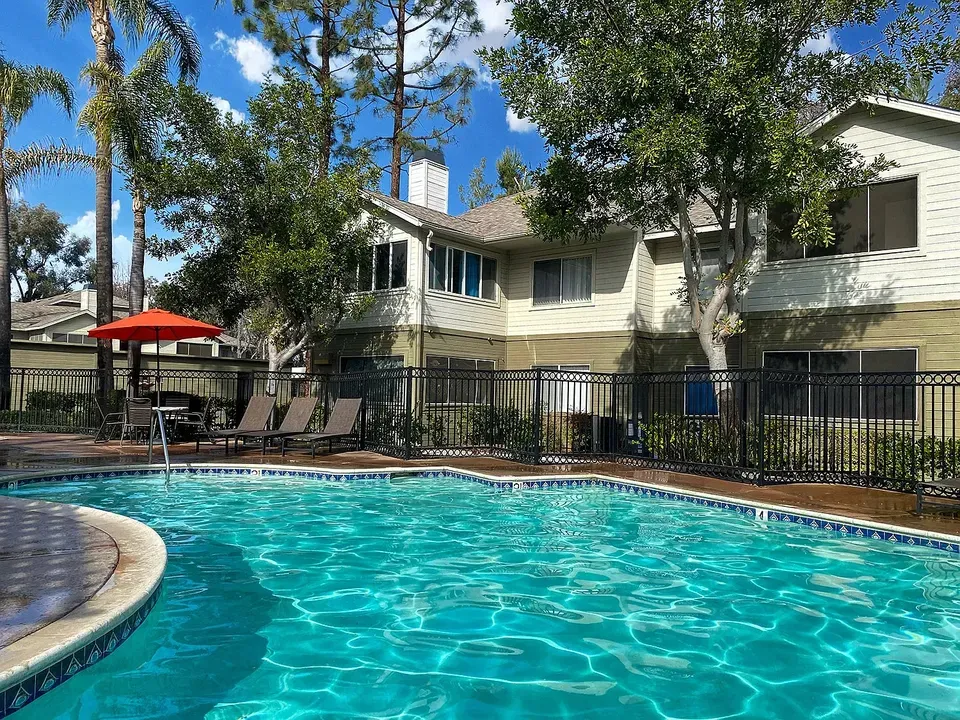 3 Bed 2 Bath Contemporary High-Rise Condo in Temecula, CA - 4