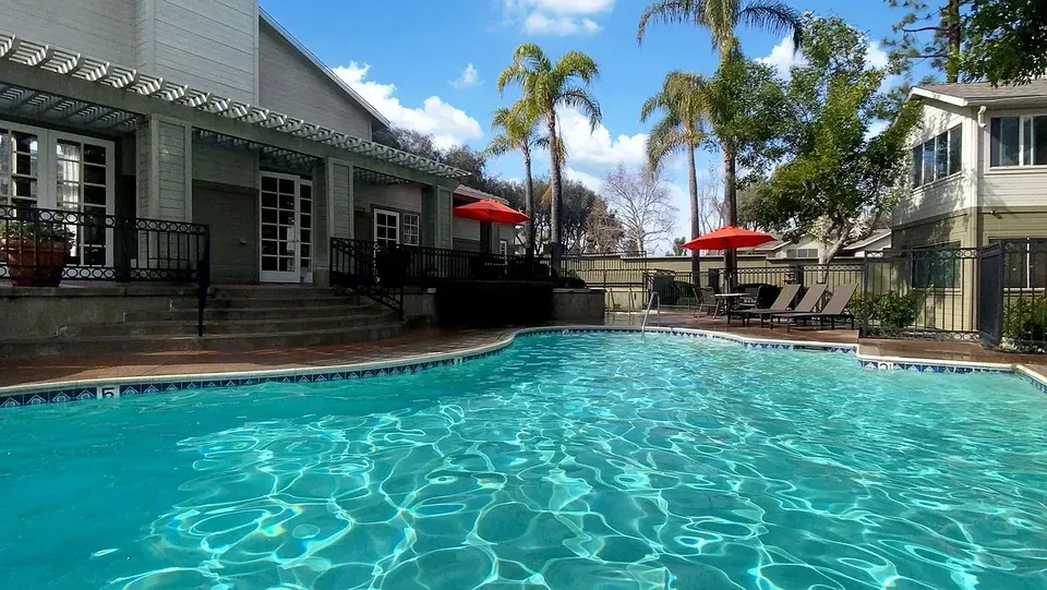 3 Bed 2 Bath Contemporary High-Rise Condo in Temecula, CA - 5