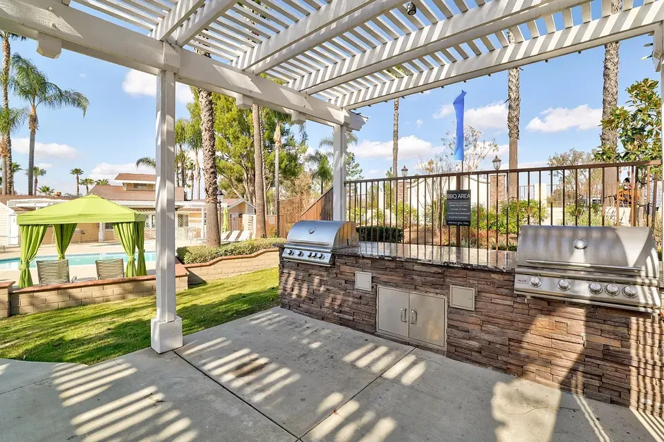 3 Bed 2 Bath Contemporary High-Rise Condo in Temecula, CA - 2