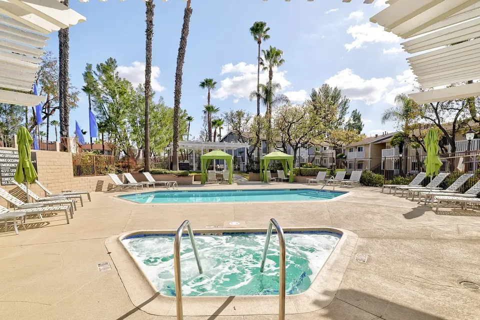 3 Bed 2 Bath Contemporary High-Rise Condo in Temecula, CA - 3