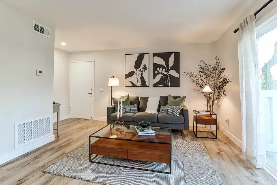 3 Bed 2 Bath Contemporary High-Rise Condo in Temecula, CA - 5