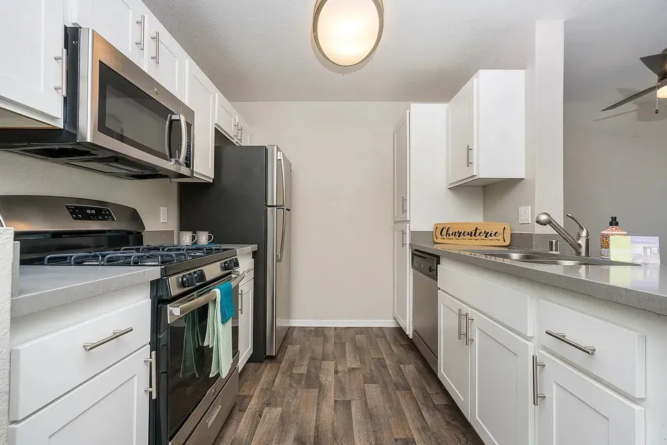 3 Bed 2 Bath Contemporary High-Rise Condo in Temecula, CA - 2
