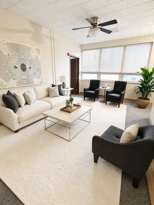 3 Bed 2 Bath Contemporary High-Rise Condo in Topeka, KS - 2