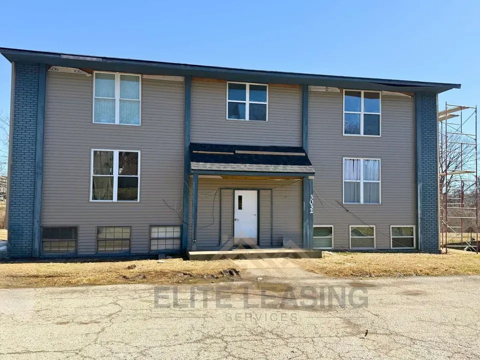 3 Bed 2 Bath Contemporary High-Rise Condo in Topeka, KS