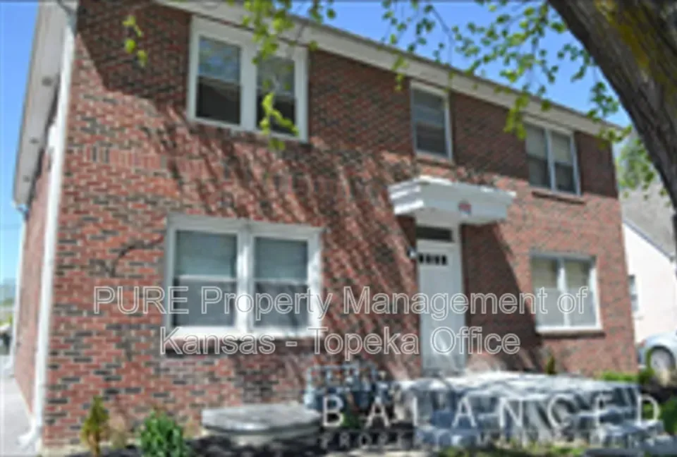 3 Bed 2 Bath Contemporary High-Rise Condo in Topeka, KS
