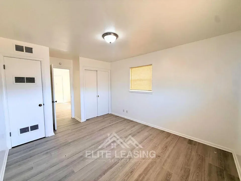 3 Bed 2 Bath Contemporary High-Rise Condo in Topeka, KS - 2