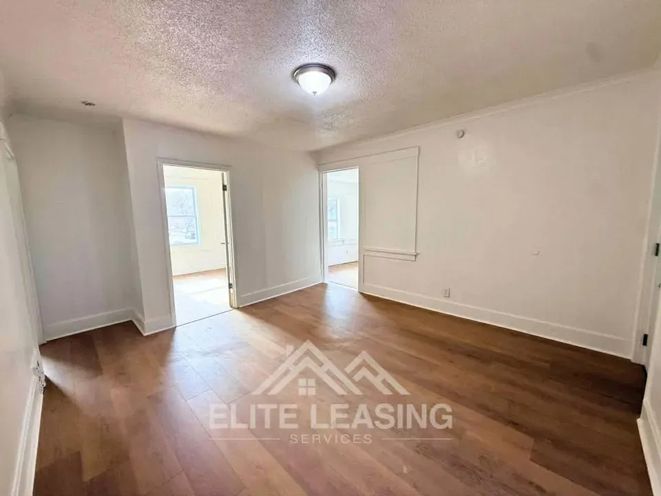3 Bed 2 Bath Contemporary High-Rise Condo in Topeka, KS
