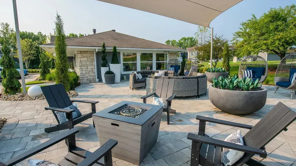 3 Bed 2 Bath Contemporary High-Rise Condo in Topeka, KS - 1