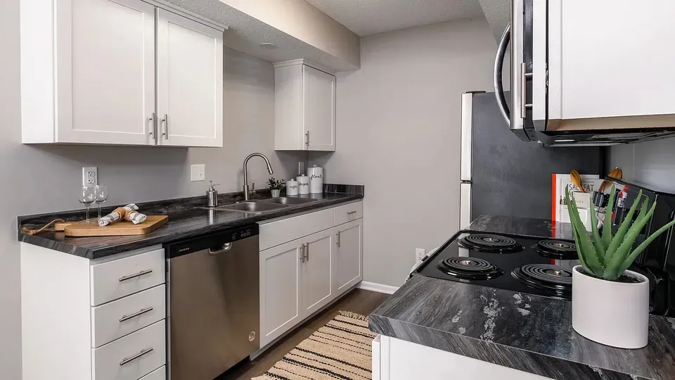 3 Bed 2 Bath Contemporary High-Rise Condo in Topeka, KS - 4