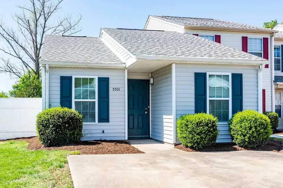 3 Bed 2 Bath Contemporary High-Rise Condo in Virginia Beach, VA - 5