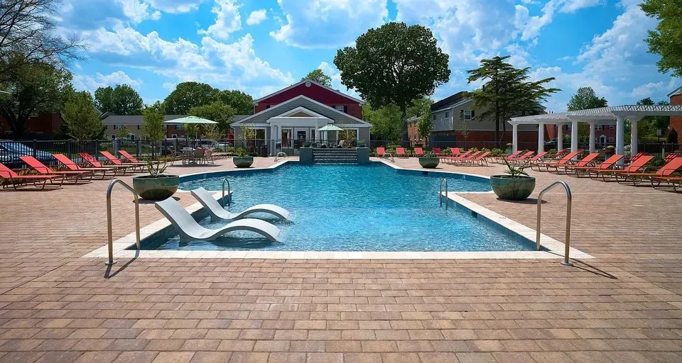 3 Bed 2 Bath Contemporary High-Rise Condo in Virginia Beach, VA - 2