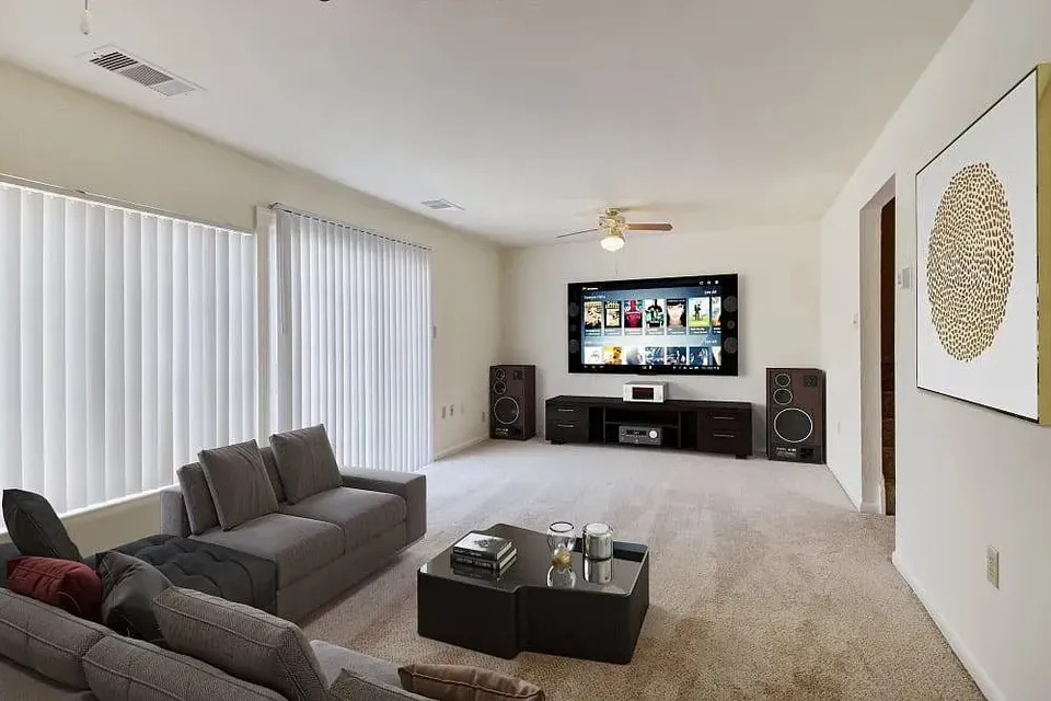 3 Bed 2 Bath Contemporary High-Rise Condo in Virginia Beach, VA - 2