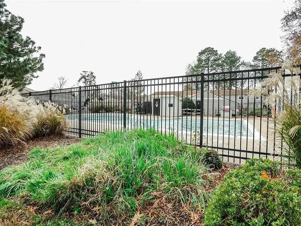 3 Bed 2 Bath Contemporary High-Rise Condo in Virginia Beach, VA - 3
