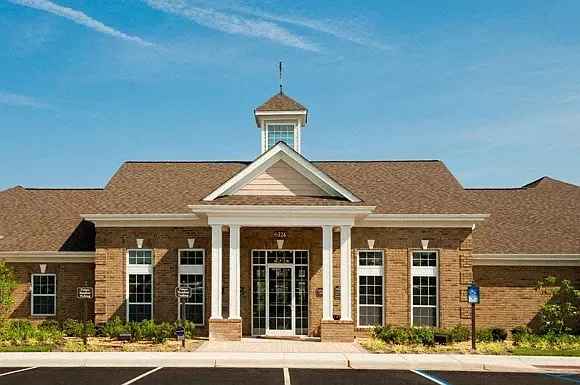 3 Bed 2 Bath Contemporary High-Rise Condo in Virginia Beach, VA - 2