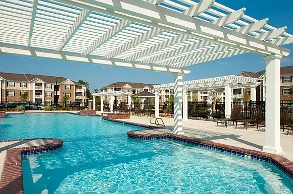 3 Bed 2 Bath Contemporary High-Rise Condo in Virginia Beach, VA - 4