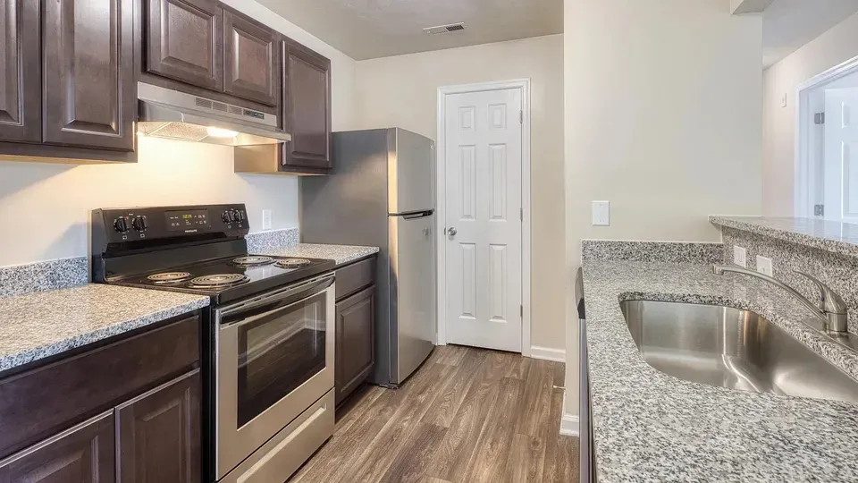 3 Bed 2 Bath Contemporary High-Rise Condo in Virginia Beach, VA - 5