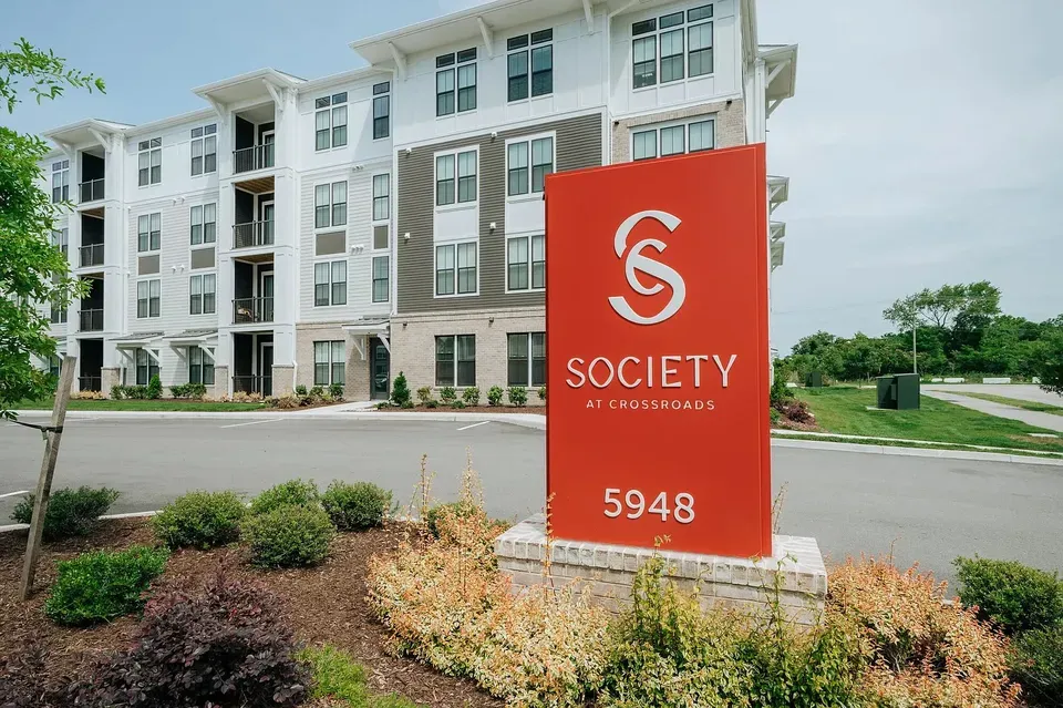 3 Bed 2 Bath Contemporary High-Rise Condo in Virginia Beach, VA - 2