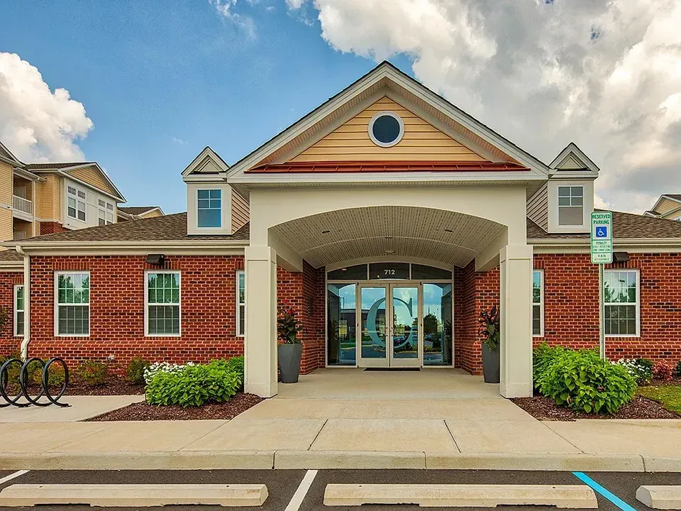 3 Bed 2 Bath Contemporary High-Rise Condo in Virginia Beach, VA - 4