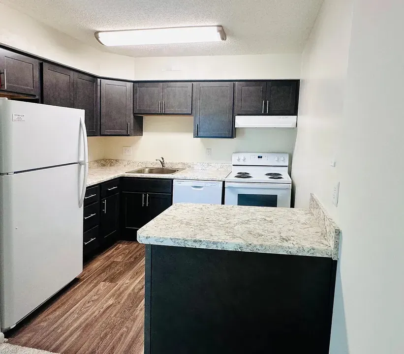3 Bed 2 Bath Contemporary High-Rise Condo in Virginia Beach, VA - 5