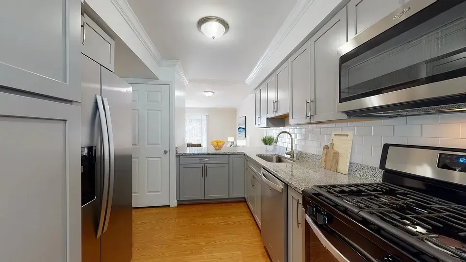 3 Bed 2 Bath Contemporary High-Rise Condo in Virginia Beach, VA - 3