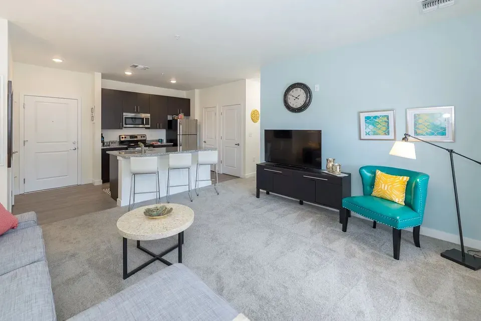 3 Bed 2 Bath Contemporary High-Rise Condo in Virginia Beach, VA - 3