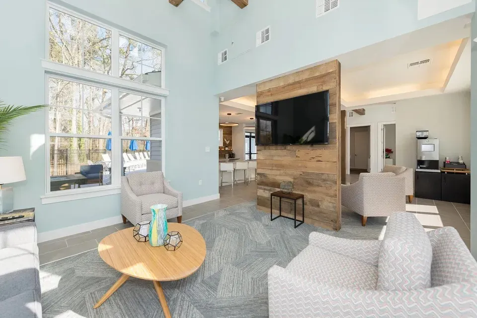 3 Bed 2 Bath Contemporary High-Rise Condo in Virginia Beach, VA - 5