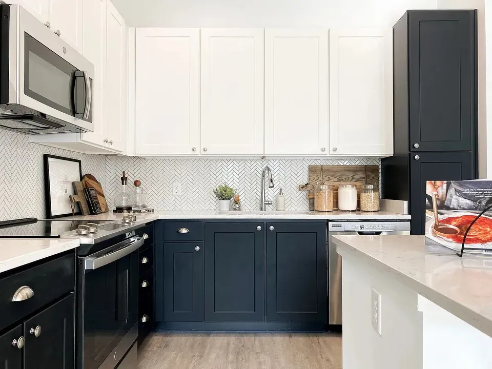 3 Bed 2 Bath Contemporary High-Rise Condo in Virginia Beach, VA - 3