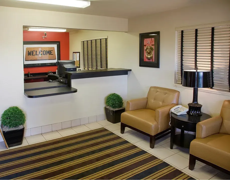3 Bed 2 Bath Contemporary High-Rise Condo in Virginia Beach, VA - 5