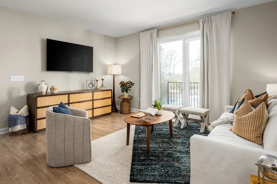 3 Bed 2 Bath Contemporary High-Rise Condo in Virginia Beach, VA - 3