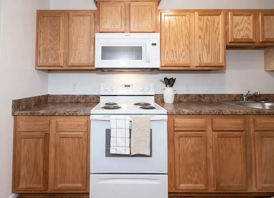 3 Bed 2 Bath Contemporary High-Rise Condo in Virginia Beach, VA - 2