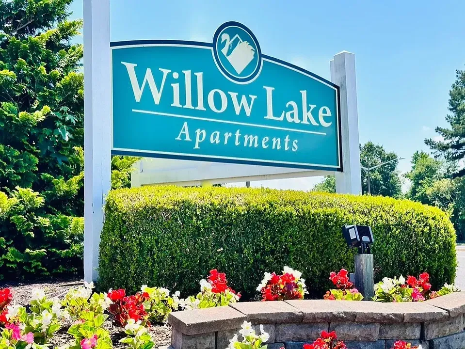 3 Bed 2 Bath Contemporary High-Rise Condo in Virginia Beach, VA - 1