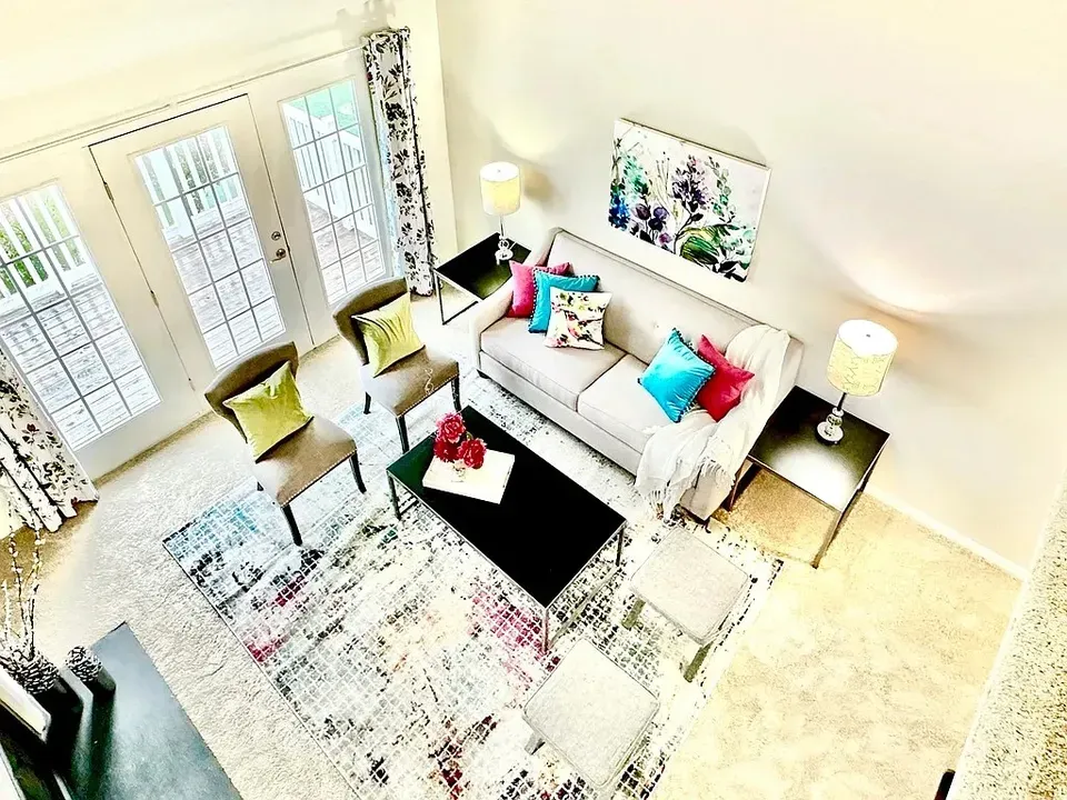 3 Bed 2 Bath Contemporary High-Rise Condo in Virginia Beach, VA - 3