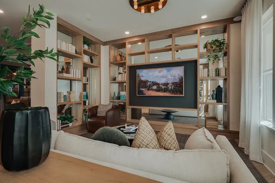 3 Bed 2 Bath Contemporary High-Rise Condo in Virginia Beach, VA - 4