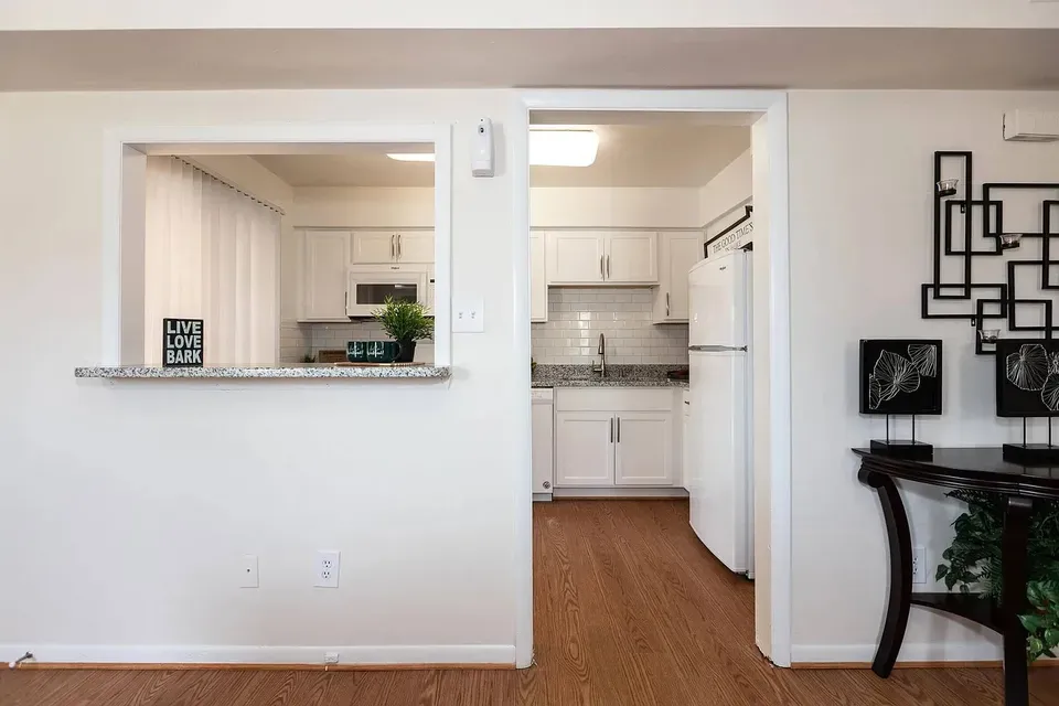 3 Bed 2 Bath Contemporary High-Rise Condo in Virginia Beach, VA - 3