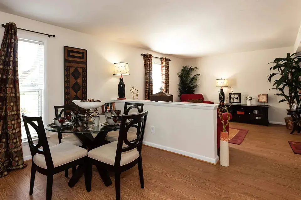 3 Bed 2 Bath Contemporary High-Rise Condo in Virginia Beach, VA - 4