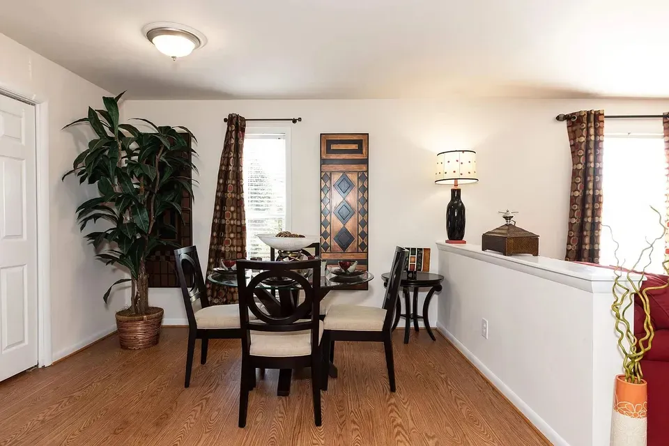 3 Bed 2 Bath Contemporary High-Rise Condo in Virginia Beach, VA - 5