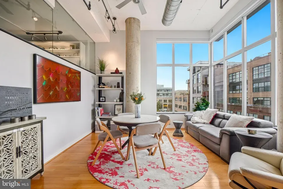 3 Bed 2 Bath Contemporary High-Rise Condo in Washington, DC - 5
