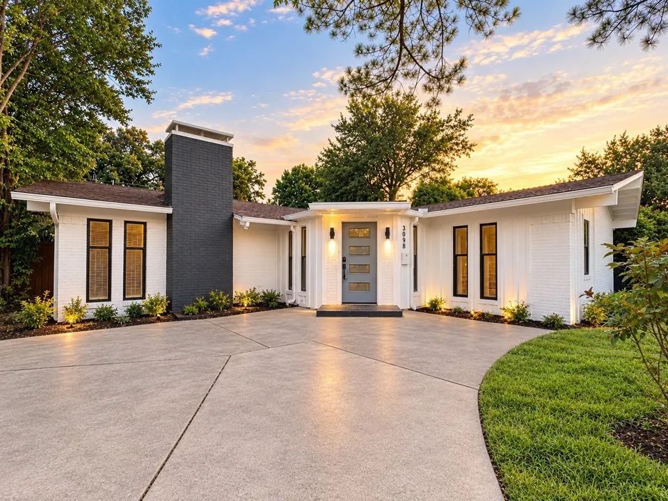 3 Bed 2 Bath Contemporary Modern in Dallas, TX