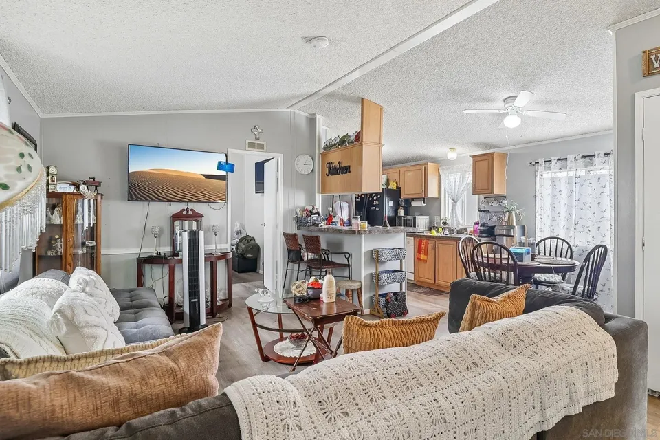 Interior view 3