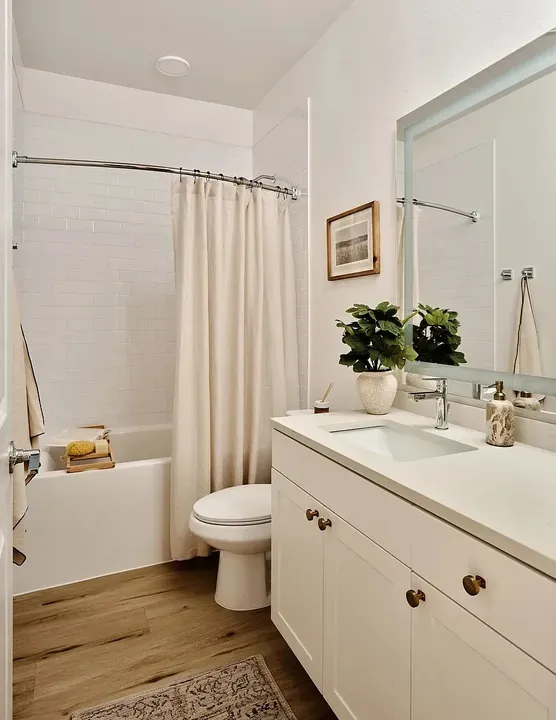 3 Bed 2 Bath Contemporary Multi-Level Townhome in Austin, TX - 3