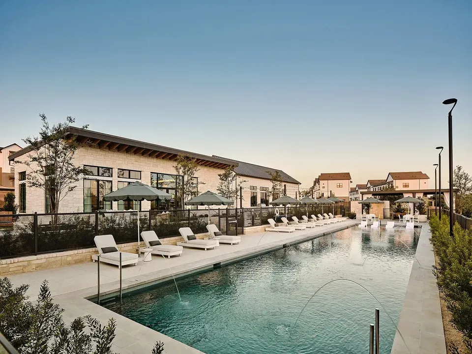 3 Bed 2 Bath Contemporary Multi-Level Townhome in Austin, TX - 4