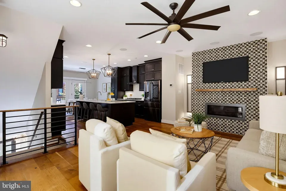 3 Bed 2 Bath Contemporary Multi-Level Townhome in Baltimore, MD - 4