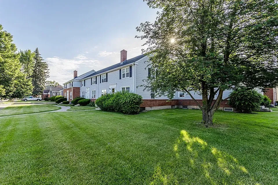 3 Bed 2 Bath Contemporary Multi-Level Townhome in Buffalo, NY