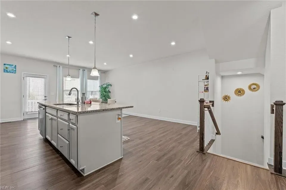 3 Bed 2 Bath Contemporary Multi-Level Townhome in Chesapeake, VA - 5