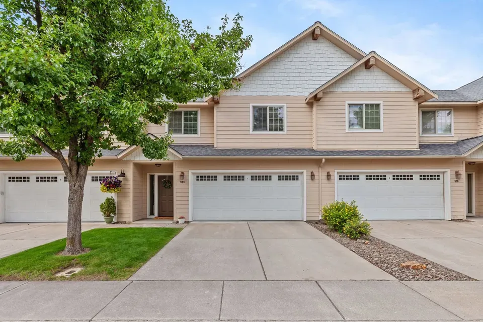 3 Bed 2 Bath Contemporary Multi-Level Townhome in Coeur d Alene, ID - 1