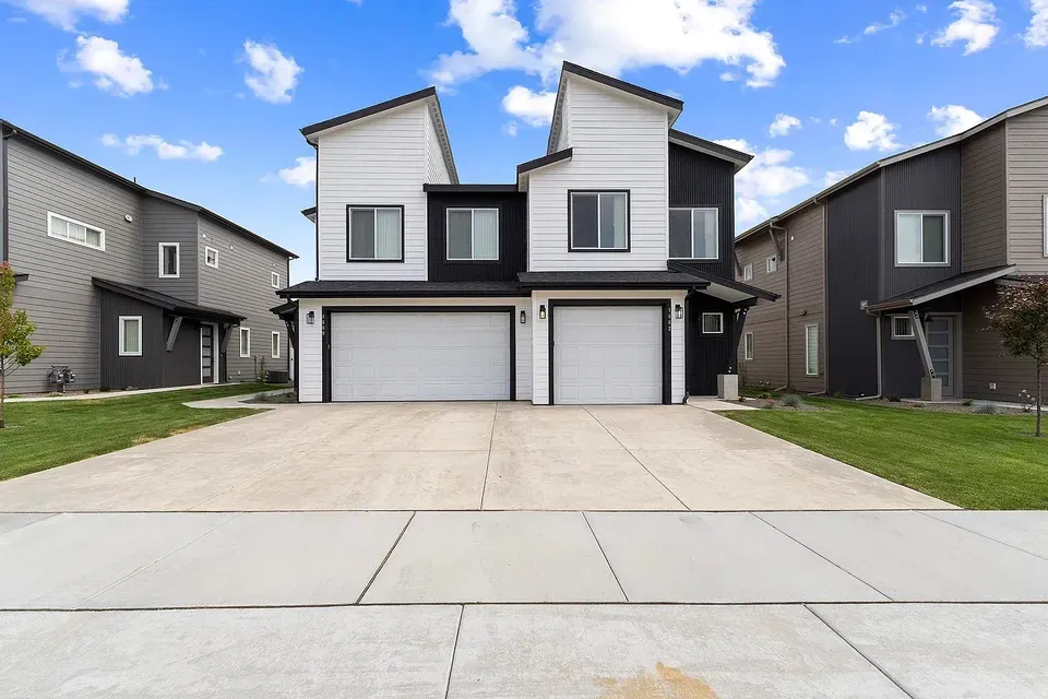 3 Bed 2 Bath Contemporary Multi-Level Townhome in Coeur d Alene, ID - 3