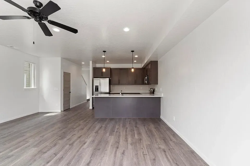 3 Bed 2 Bath Contemporary Multi-Level Townhome in Coeur d Alene, ID - 5