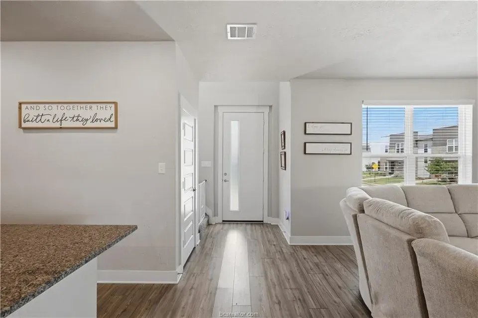 3 Bed 2 Bath Contemporary Multi-Level Townhome in College Station, TX - 3