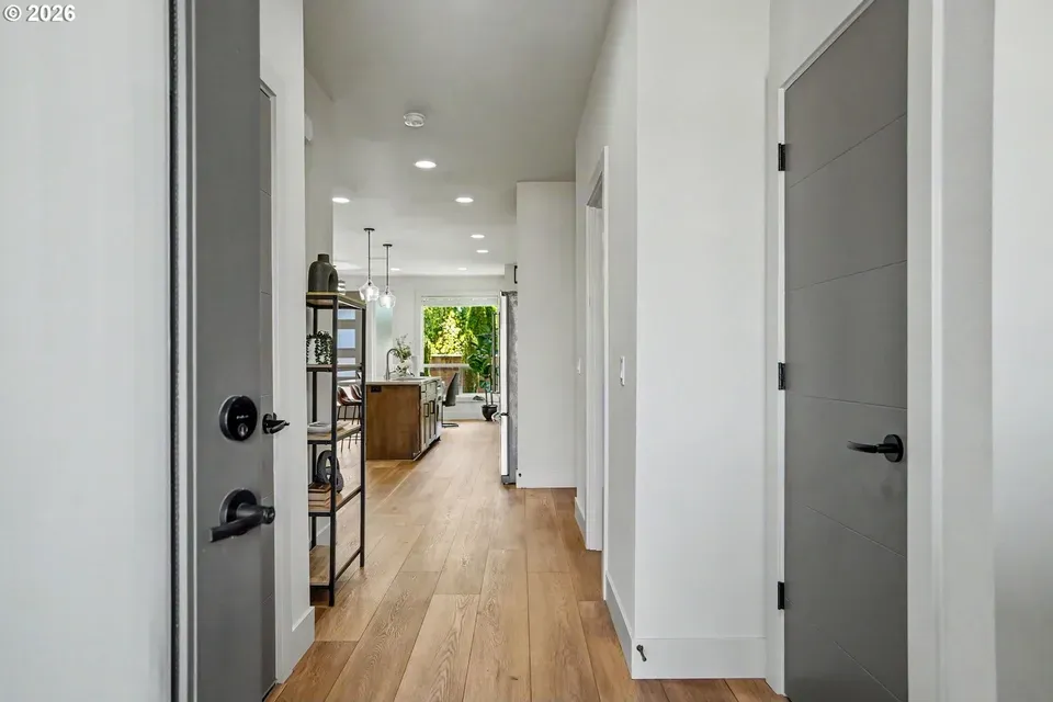 3 Bed 2 Bath Contemporary Multi-Level Townhome in Corvallis, OR - 5