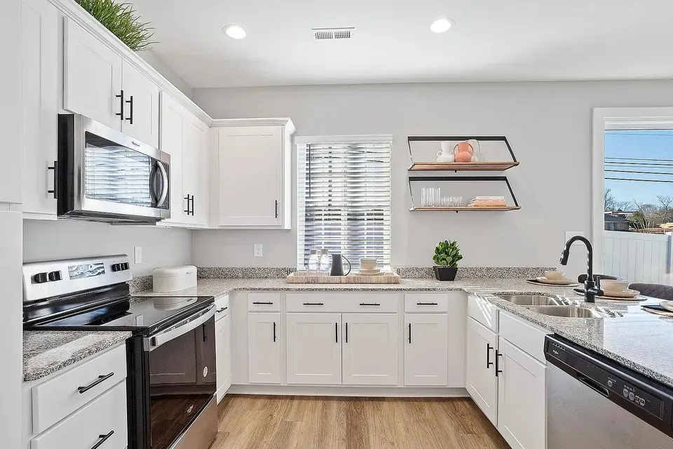 3 Bed 2 Bath Contemporary Multi-Level Townhome in Huntsville, AL - 2